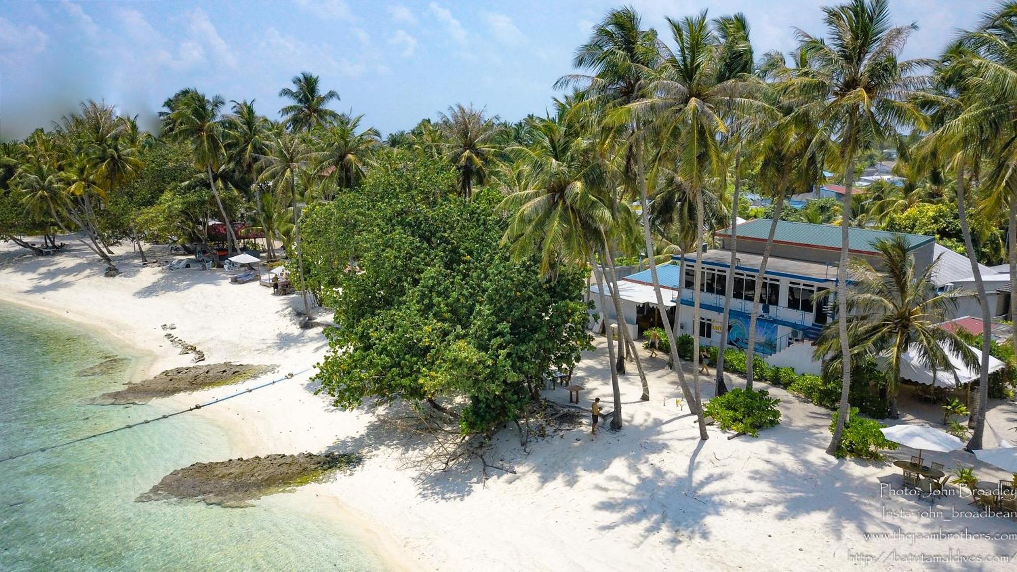 Batuta Maldives Surf View Hotel Thulusdhoo Exterior foto