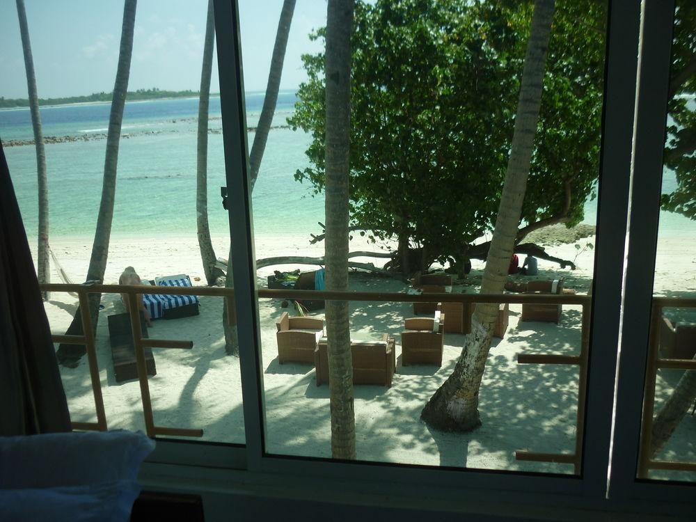 Batuta Maldives Surf View Hotel Thulusdhoo Exterior foto