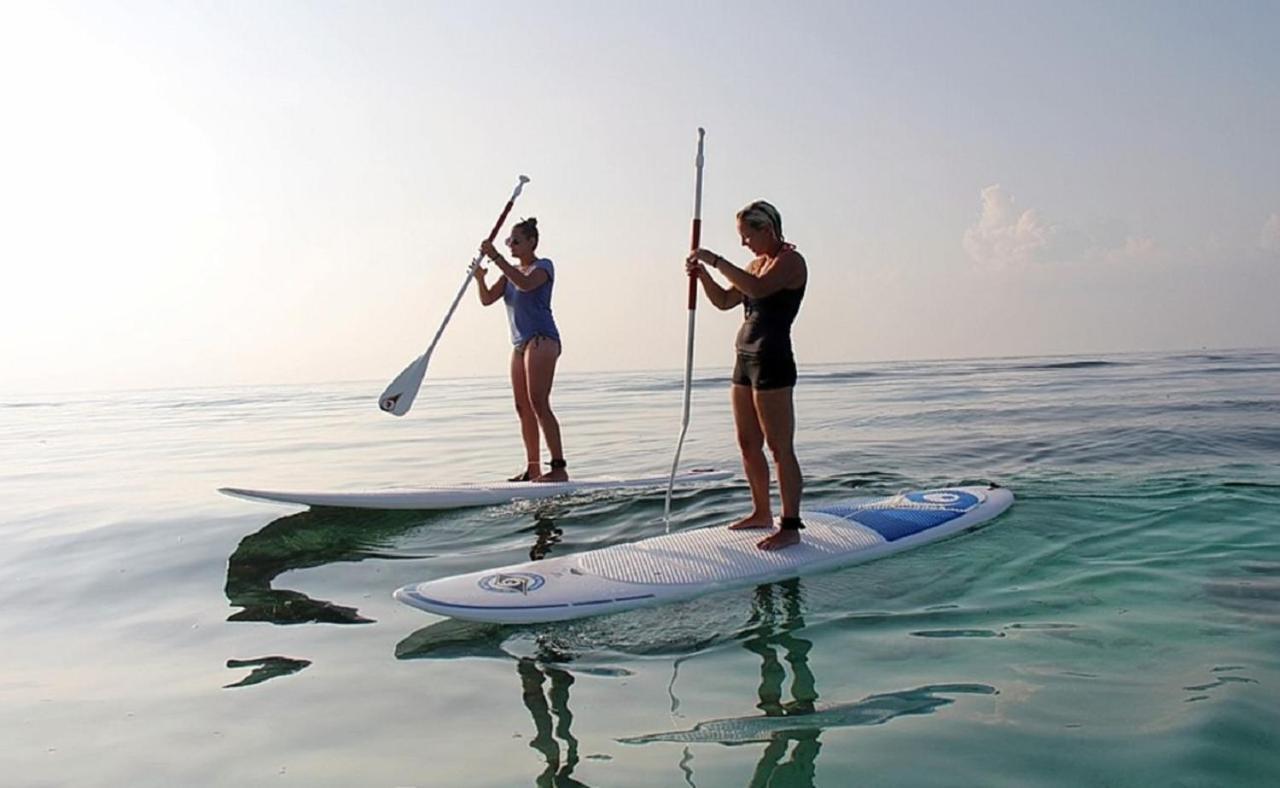 Batuta Maldives Surf View Hotel Thulusdhoo Exterior foto